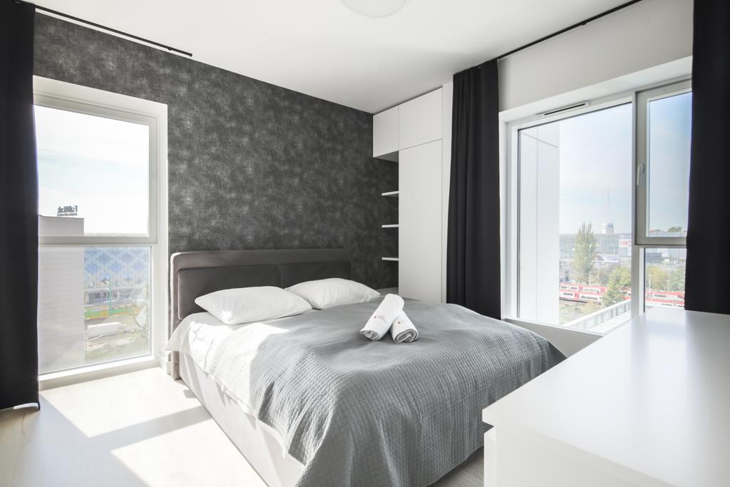 Capital Apartments - Towarowa Πόζναν Εξωτερικό φωτογραφία