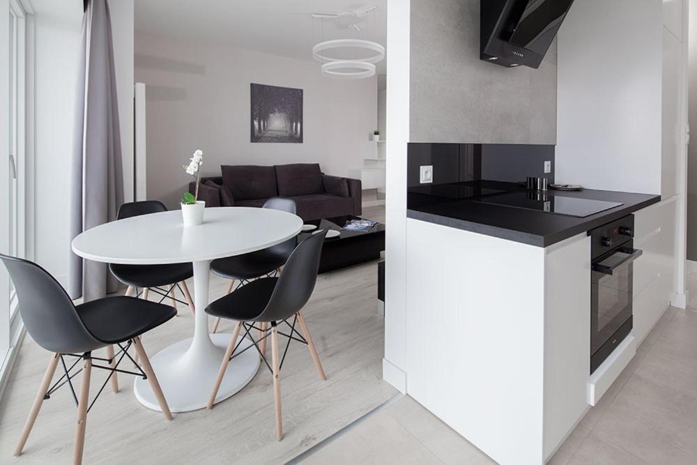 Capital Apartments - Towarowa Πόζναν Εξωτερικό φωτογραφία